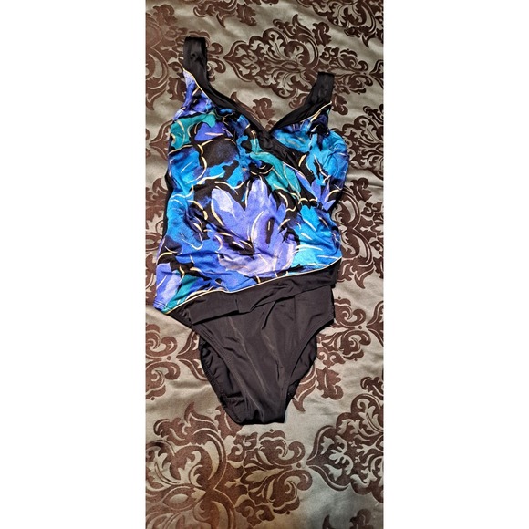 Longitude Women's One Piece Swim Suit Size 12 - Picture 1 of 3
